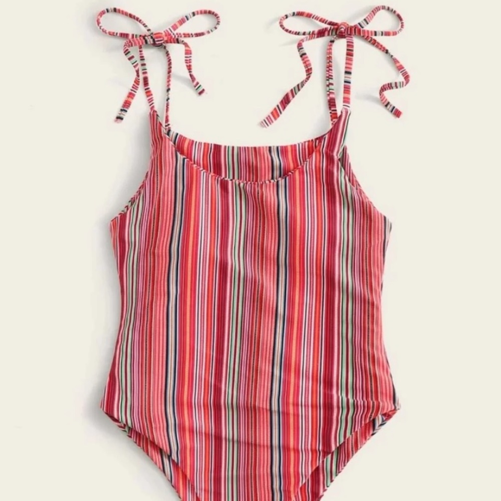Tiè shoulder one piece swimsuit
